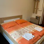 Bouda Morava - Snidane V Cene - Klidne Krkonose 3*